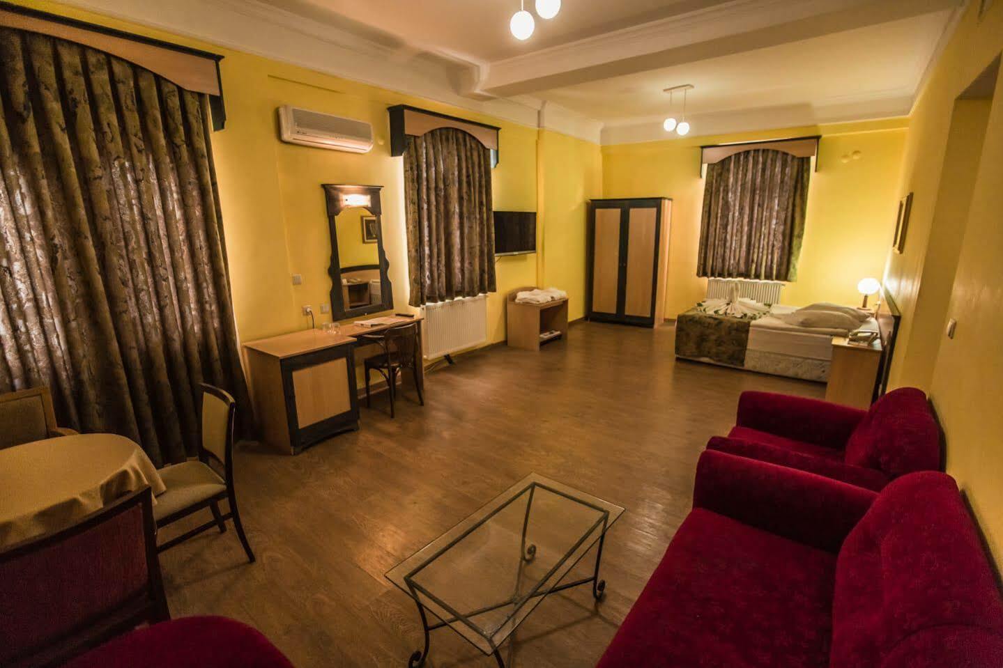 Hotel Tassaray Ürgüp Bagian luar foto